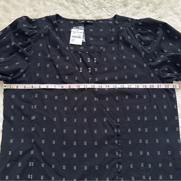 Madewell Blouse Kinston Side-Button Wrap Top in Textured Dobby True Black XL NWT - Picture 11 of 13